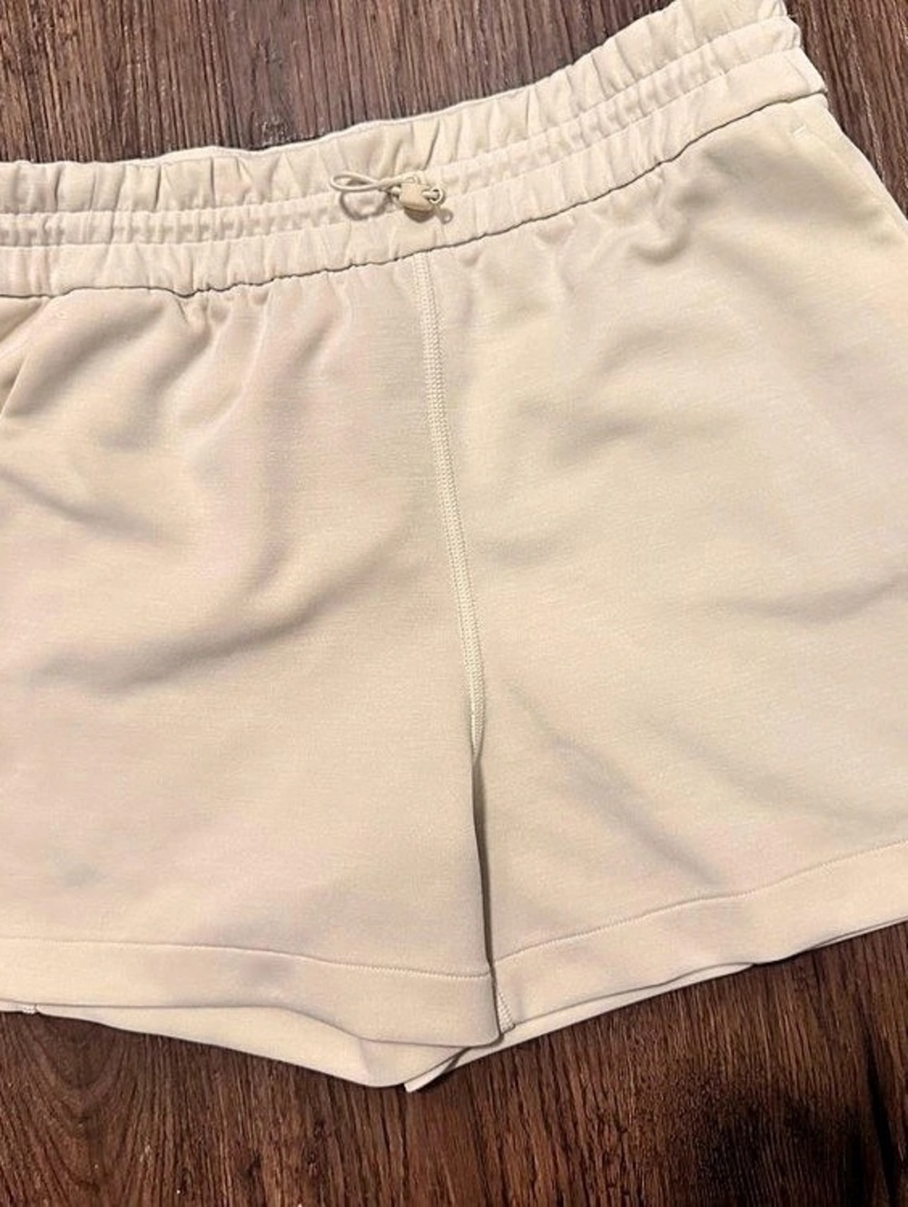 Lululemon Softstreme High-Rise Short 4" Cream